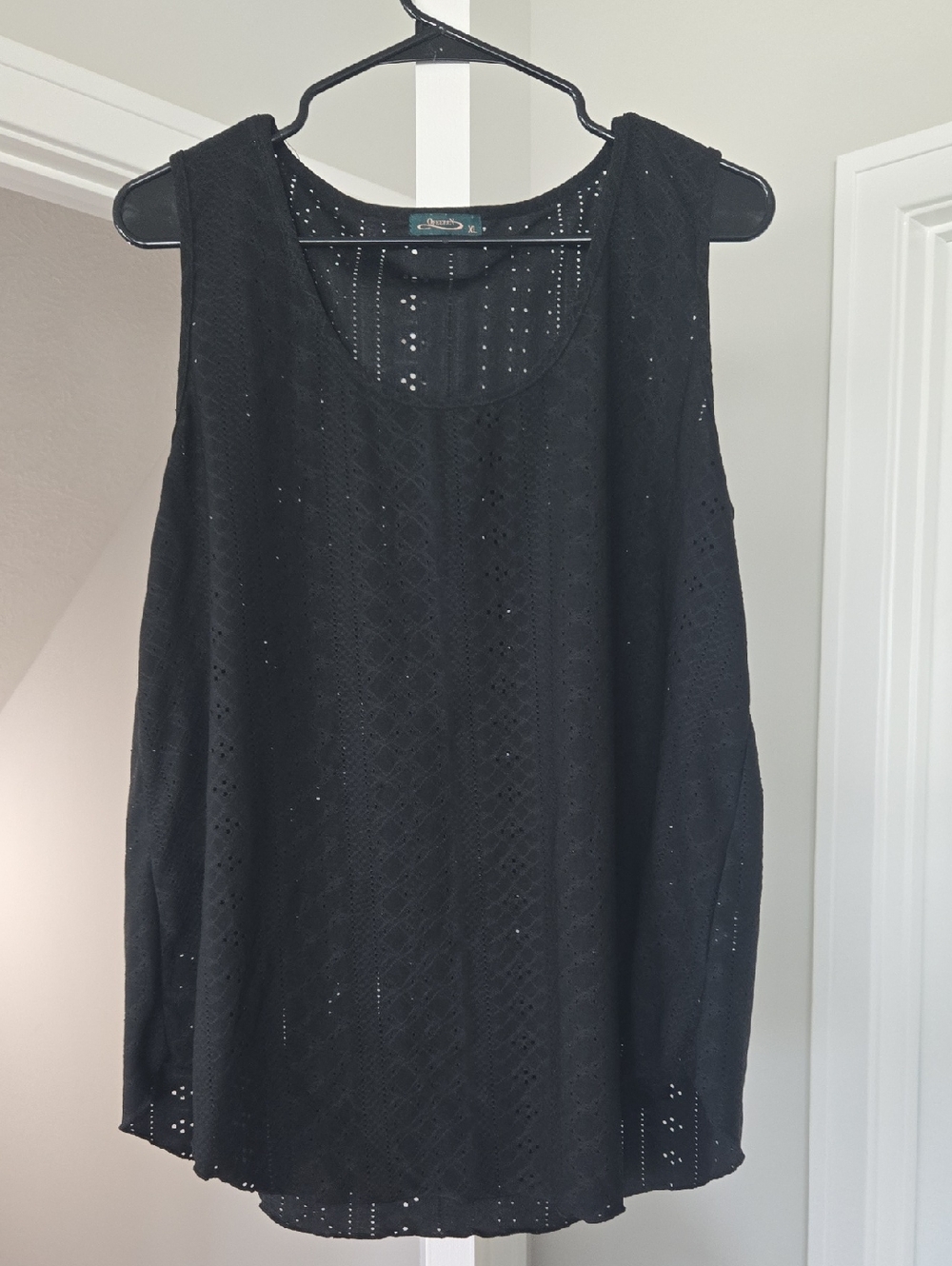 Black Eyelet Sleeveless Blouse - Unbranded